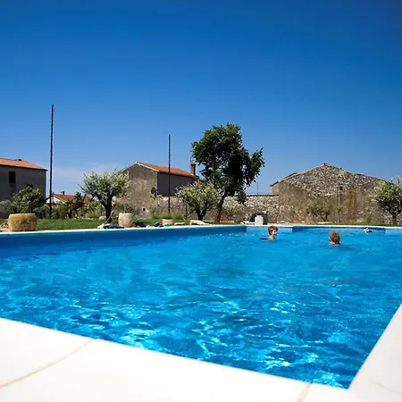 Marceta - & With Swimming Pool Guest house *