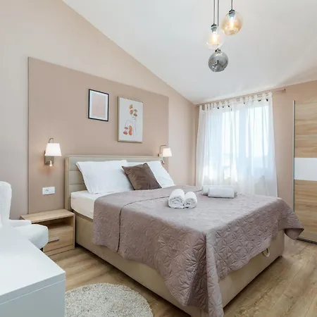Guest house Marceta - & With Swimming Pool