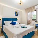 Marceta - & With Swimming Pool Daire Fažana